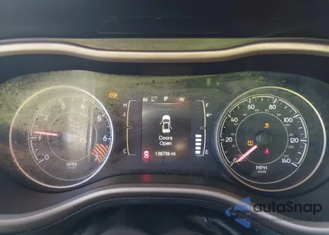 2014 Jeep Cherokee Latitude z USA, uszkodzony, nr VIN 1C4PJMCB7EW208347